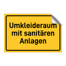 Umkleideraum mit sanitären Anlagen & Umkleideraum mit sanitären Anlagen