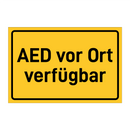 AED vor Ort verfügbar