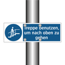 Treppe benutzen, um nach oben zu gehen