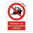 Mitfahren auf dem Gabelstapler verboten