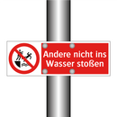 Andere nicht ins Wasser stoßen