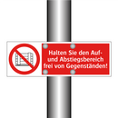 Halten Sie den Auf- und Abstiegsbereich frei von Gegenständen!