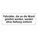 Fahrräder, die an die Wand gelehnt werden, werden ohne Haftung entfernt
