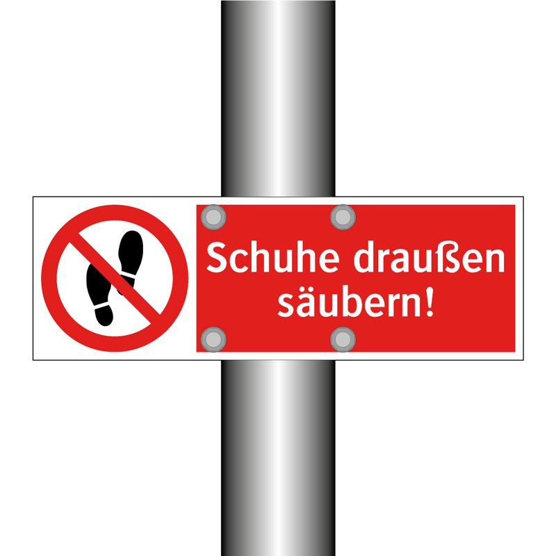 Schuhe draußen säubern!
