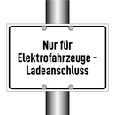 Nur für Elektrofahrzeuge - Ladeanschluss
