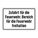 Zufahrt für die Feuerwehr. Bereich für die Feuerwehr freihalten