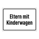 Eltern mit Kinderwagen