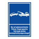 Nur auf gekennzeichneten Plätzen. Illegal geparkte Fahrzeuge werden kostenpflichtig abgeschleppt!