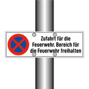 Zufahrt für die Feuerwehr. Bereich für die Feuerwehr freihalten