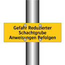 Gefahr Reduzierter Schachtgrube Anweisungen Befolgen