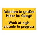 Arbeiten in großer Höhe im Gange/.../ - Work at high altitude in progress/.../