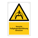 Vorsicht Fußgängerüberführung benutzen